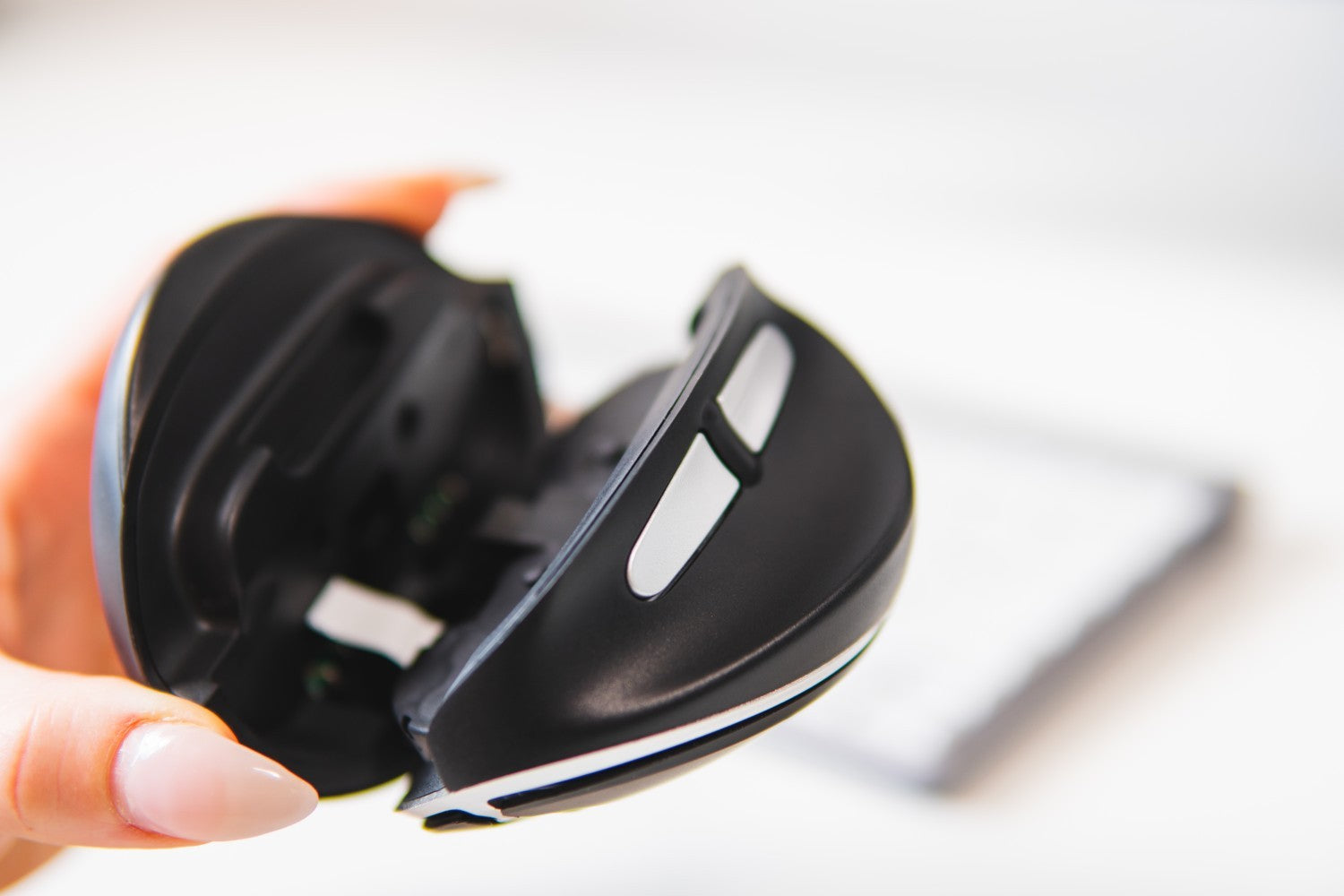 BakkerElkhuizen Oyster Mouse Wired souris Bureau Ambidextre USB Type-A Laser 1200 DPI