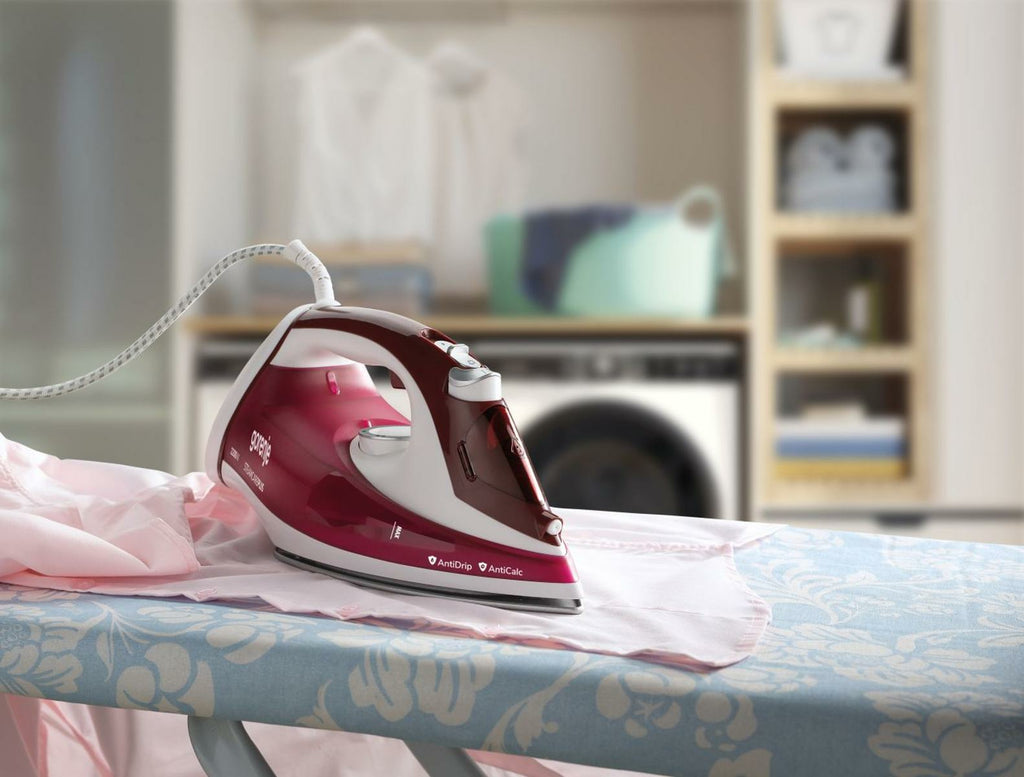 Gorenje SIH2200RBC Fer à vapeur Semelle en céramique 2200 W Rouge