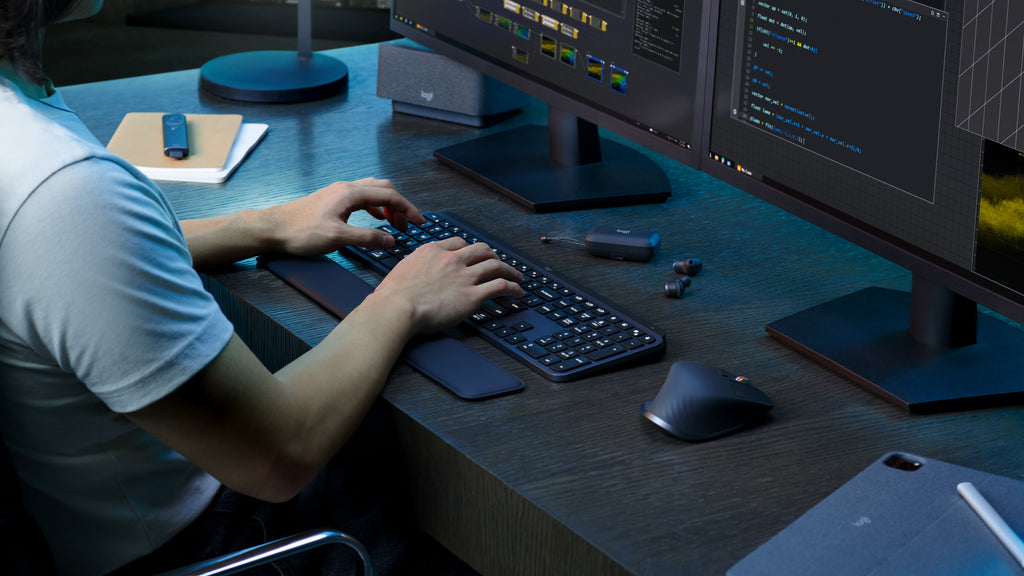 Logitech Logitech MX Keys S Combo Sæt med mus og tastatur Membran Ja Trådløs