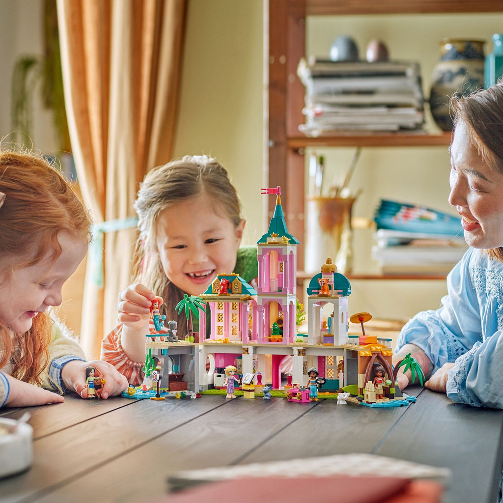 LEGO Disney Princess Le Château des Princesses et les Animaux Royaux 43267