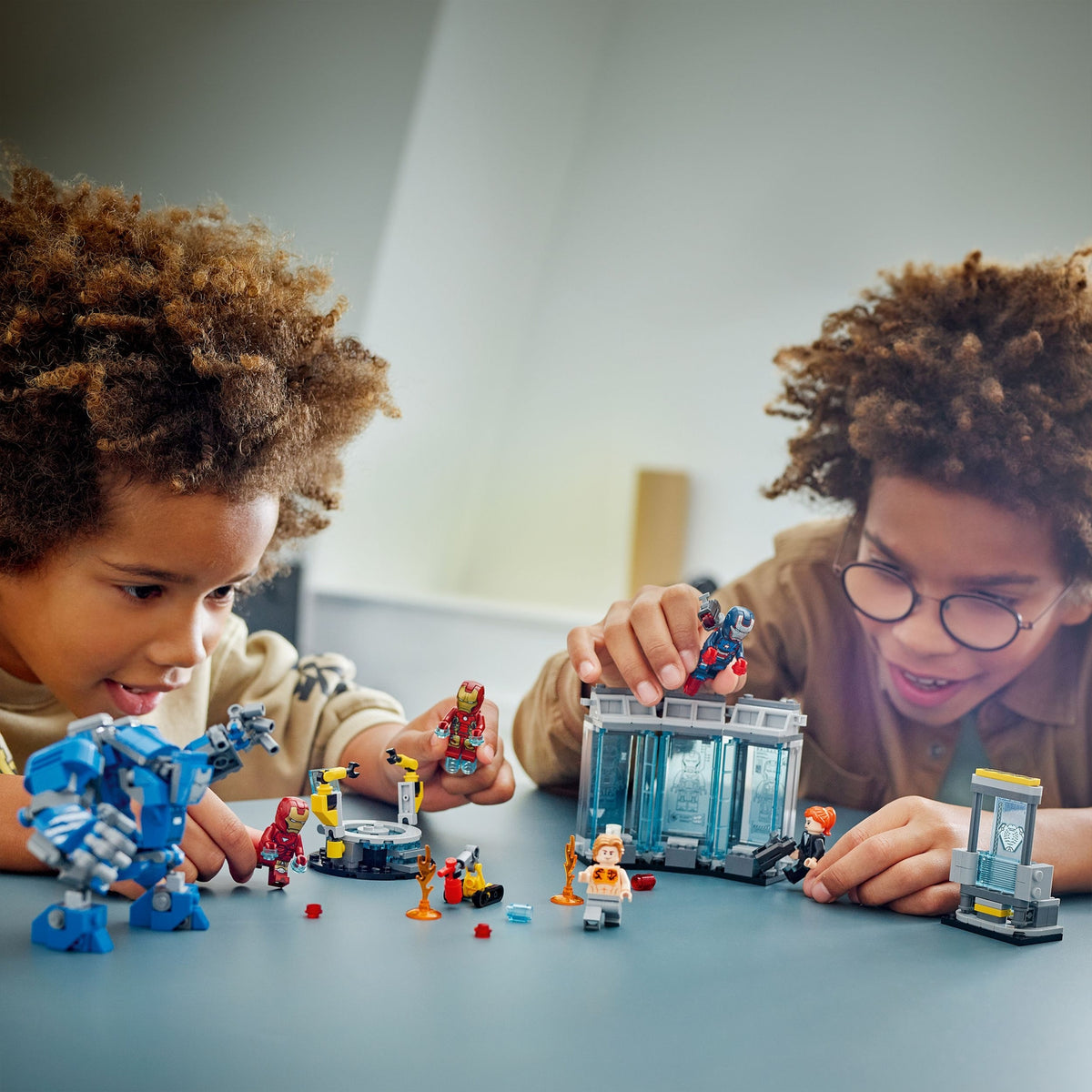 LEGO Marvel Le laboratoire d’Iron Man : la salle des armures 76315