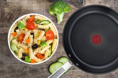 Tefal Intuition B8170644 poêle Poêle polyvalente Rond