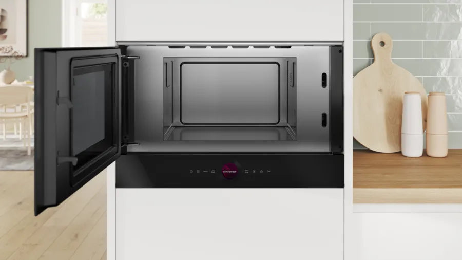 Bosch Bosch Serie 8 BFL7221B1 micro-onde Noir Micro-onde simple Intégré 21 L 900 W
