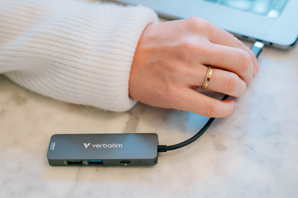Verbatim Hub multiports USB-C Essentials, HDMI 4K, USB-C PD 3.0, USB-A 3.2 Gen 1 et 2.0, Gris