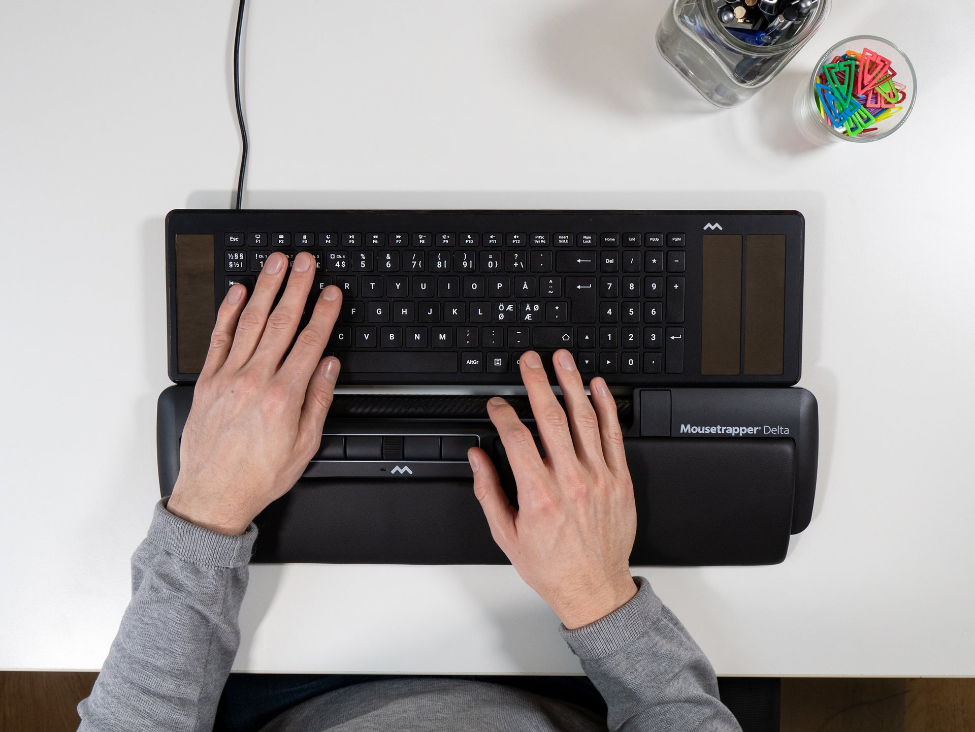 Mousetrapper Mousetrapper Delta & Type clavier Souris incluse Bureau USB + Bluetooth Nordique Noir