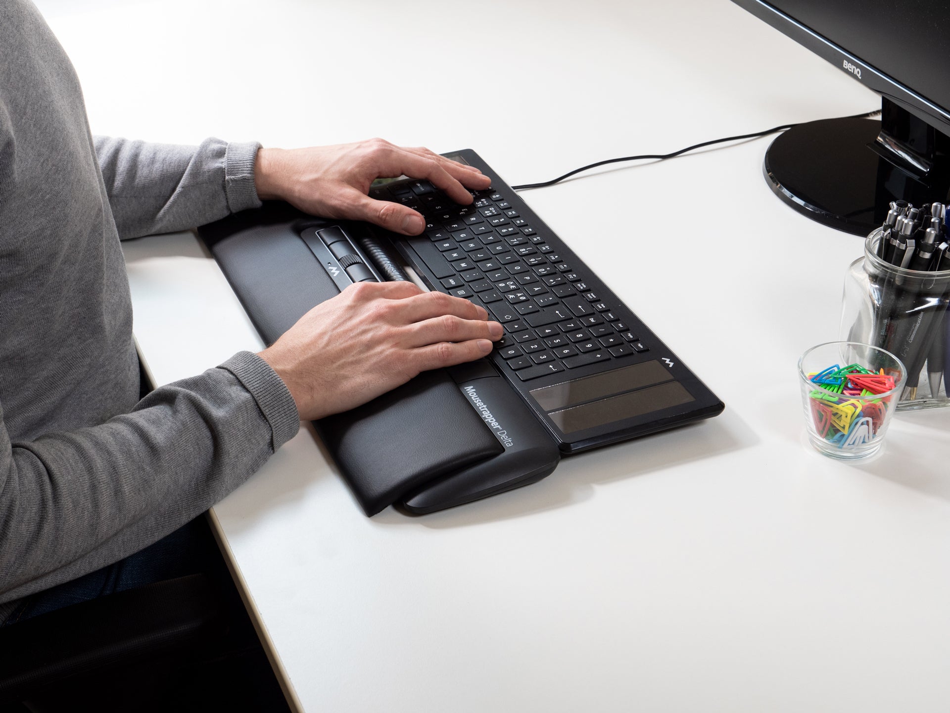 Mousetrapper Mousetrapper Delta & Type clavier Souris incluse Bureau USB + Bluetooth Nordique Noir