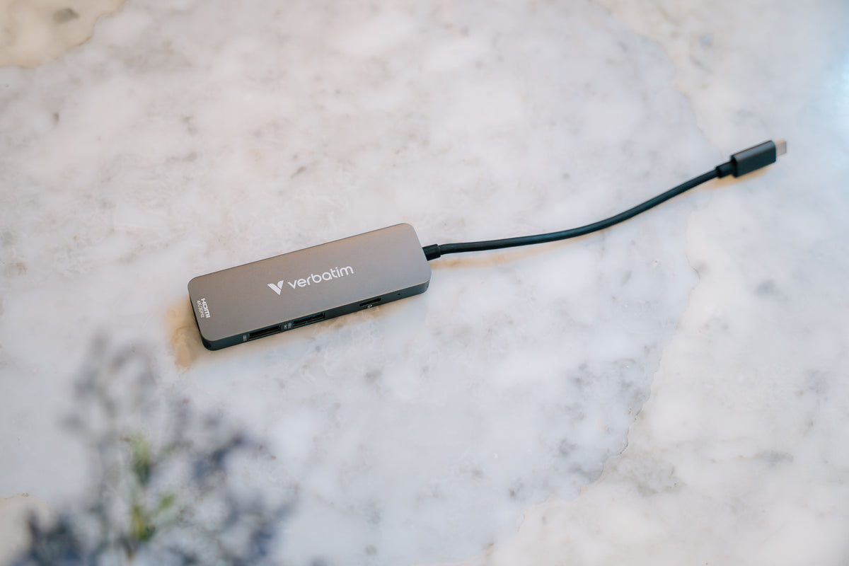 Verbatim Hub multiports USB-C Essentials, HDMI 4K, USB-C PD 3.0, USB-A 3.2 Gen 1 et 2.0, Gris