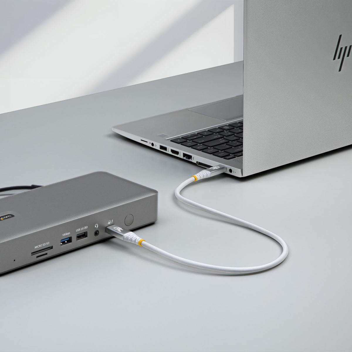 StarTech.com Câble USB4 1m 80 Gbps USB-C Certifié USB-IF 240W PD 8K 120Hz DP2.1 Blanc