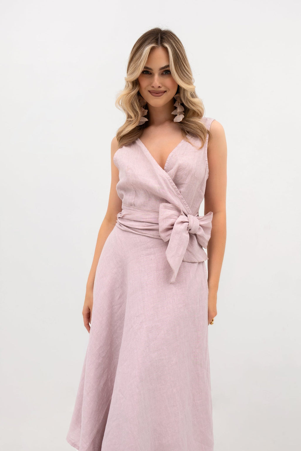 Robe midi en lin à encolure bateau avec nouage - coupe A classique