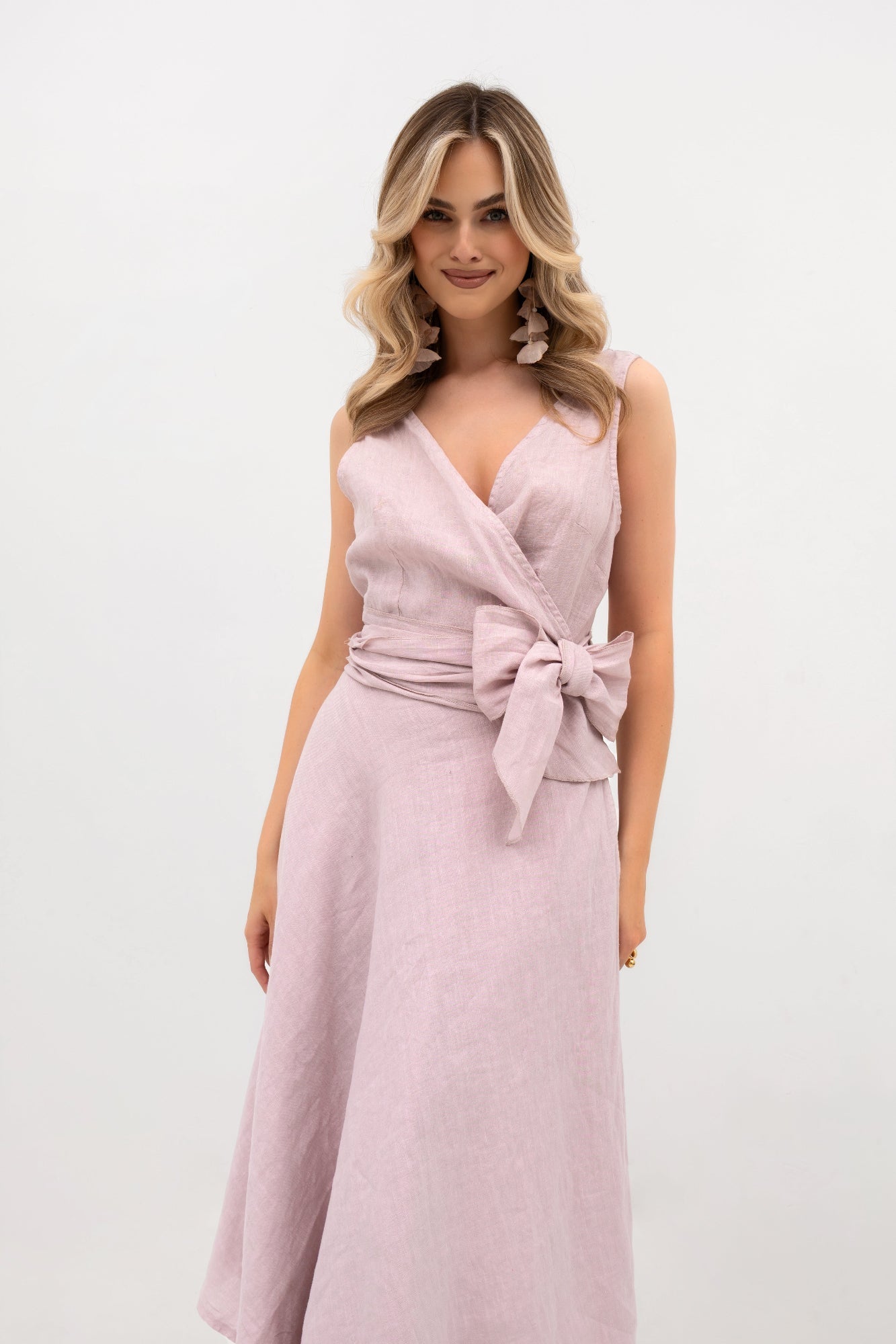 Robe midi en lin à encolure bateau avec nouage - coupe A classique