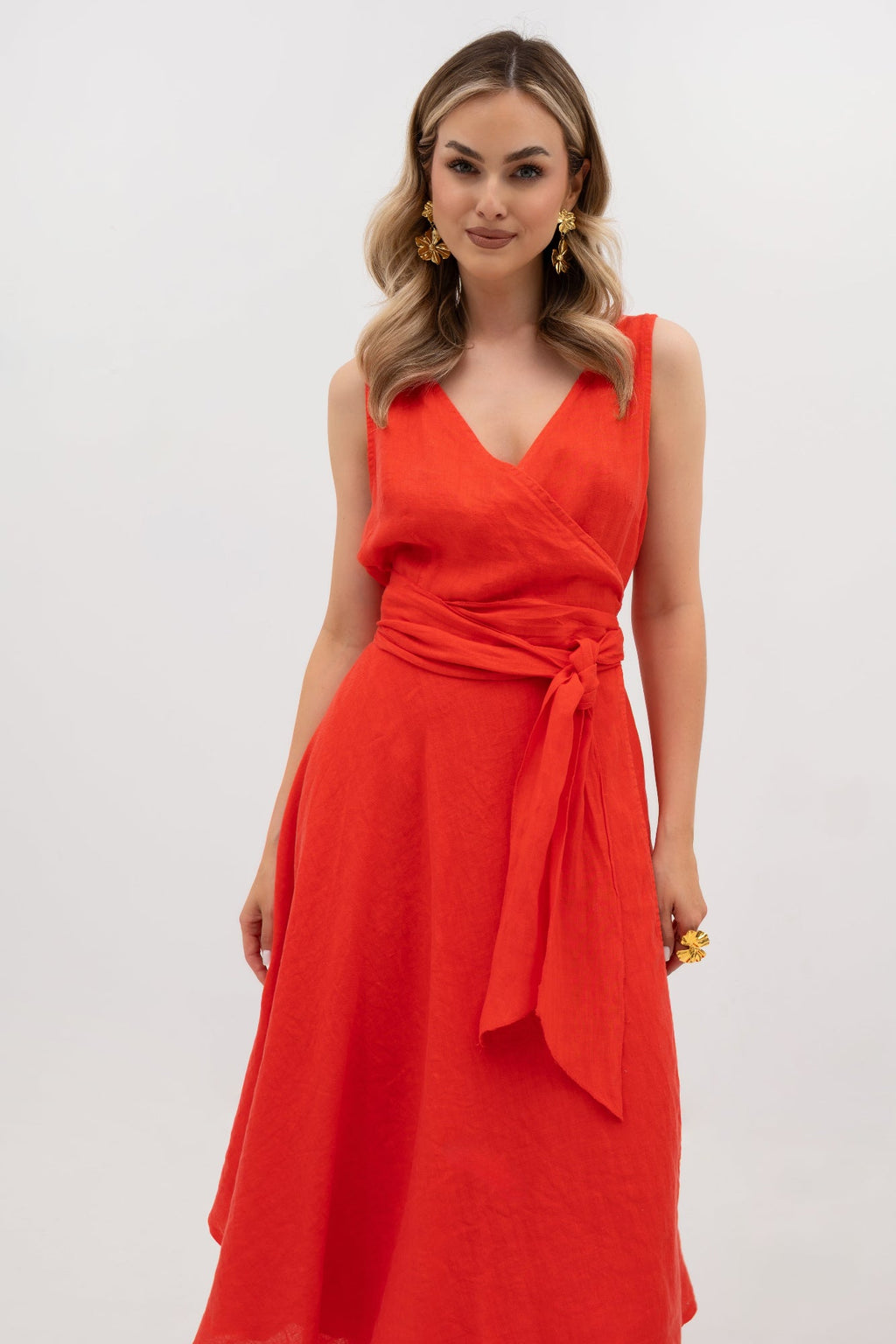 Robe midi en lin à encolure bateau avec nouage - coupe A classique