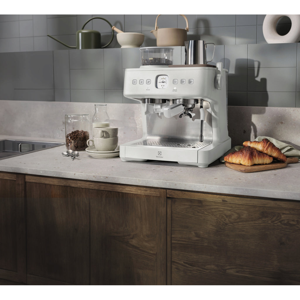 Electrolux E8EC1-8SW machine à café Manuel Machine à expresso 3 L