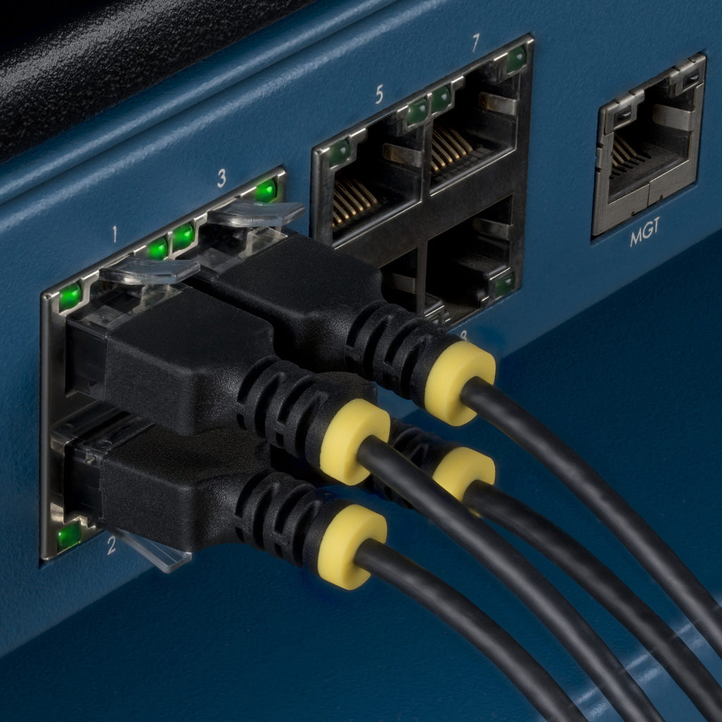 StarTech.com Câble Ethernet CAT6a Ultrafin Noir de 50cm, Sans Accroc, FTP, Fil de Cuivre Nu Pur, Cordon Patch Réseau RJ4