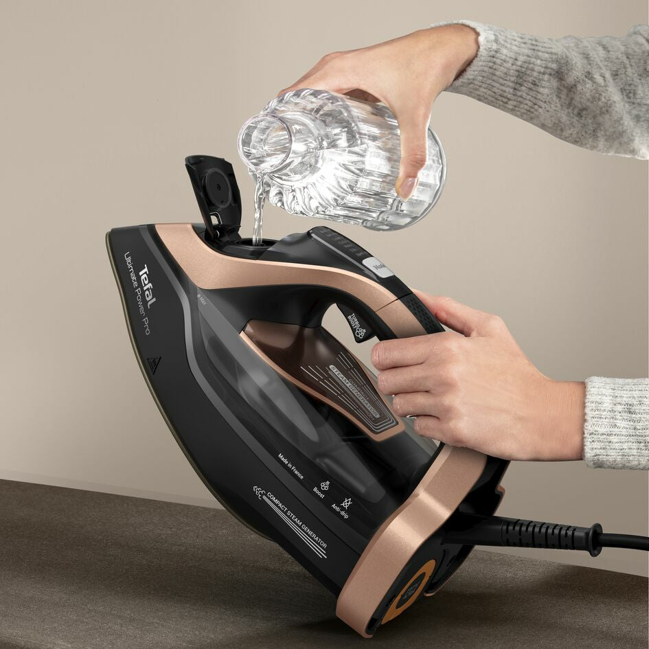 Tefal Ultimate Power Pro FV9E50 Fer à Repasser à Sec ou à Vapeur, Semelle Durilium AirGlide Autoclean, 3200 W, Noir et C