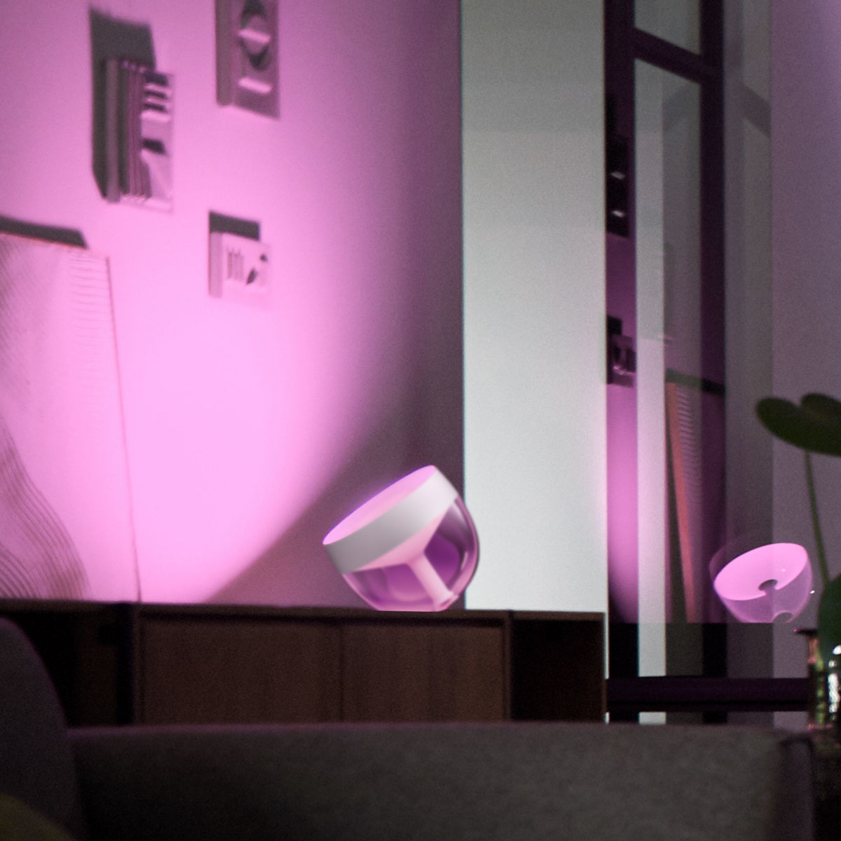 Philips Hue White and Color ambiance Lampe à poser Iris - vue 7