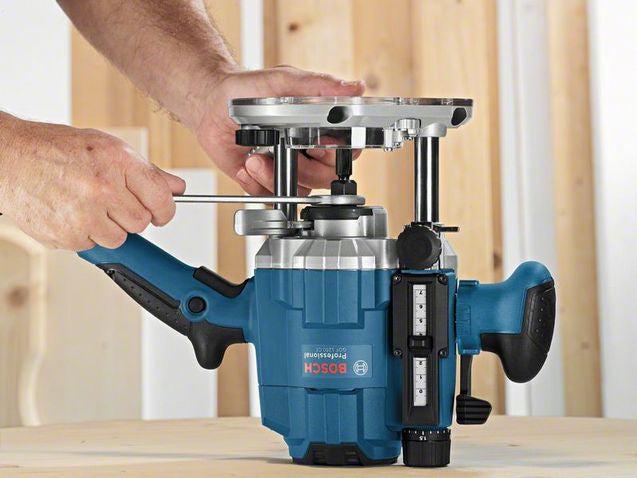 Bosch Bosch GOF 1250 CE Noir, Bleu 24000 tr/min 1250 W