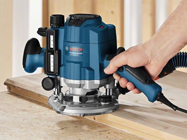 Bosch Bosch GOF 1250 CE Noir, Bleu 24000 tr/min 1250 W