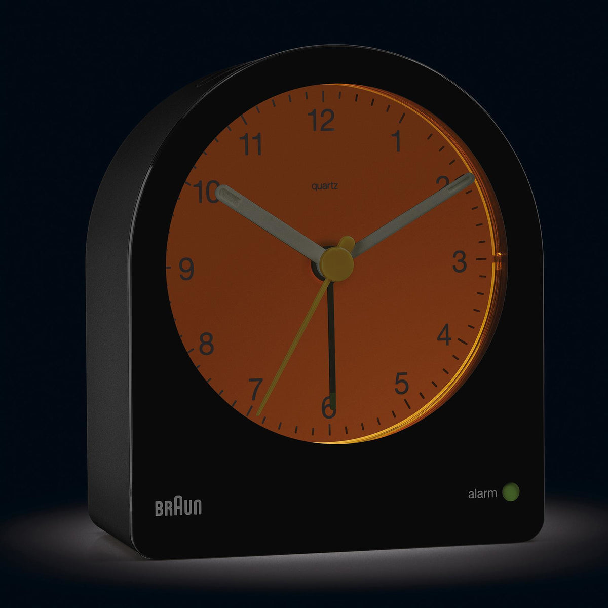 Braun BC22 Réveil à Quartz Analogique, Noir et Jaune - vue 2