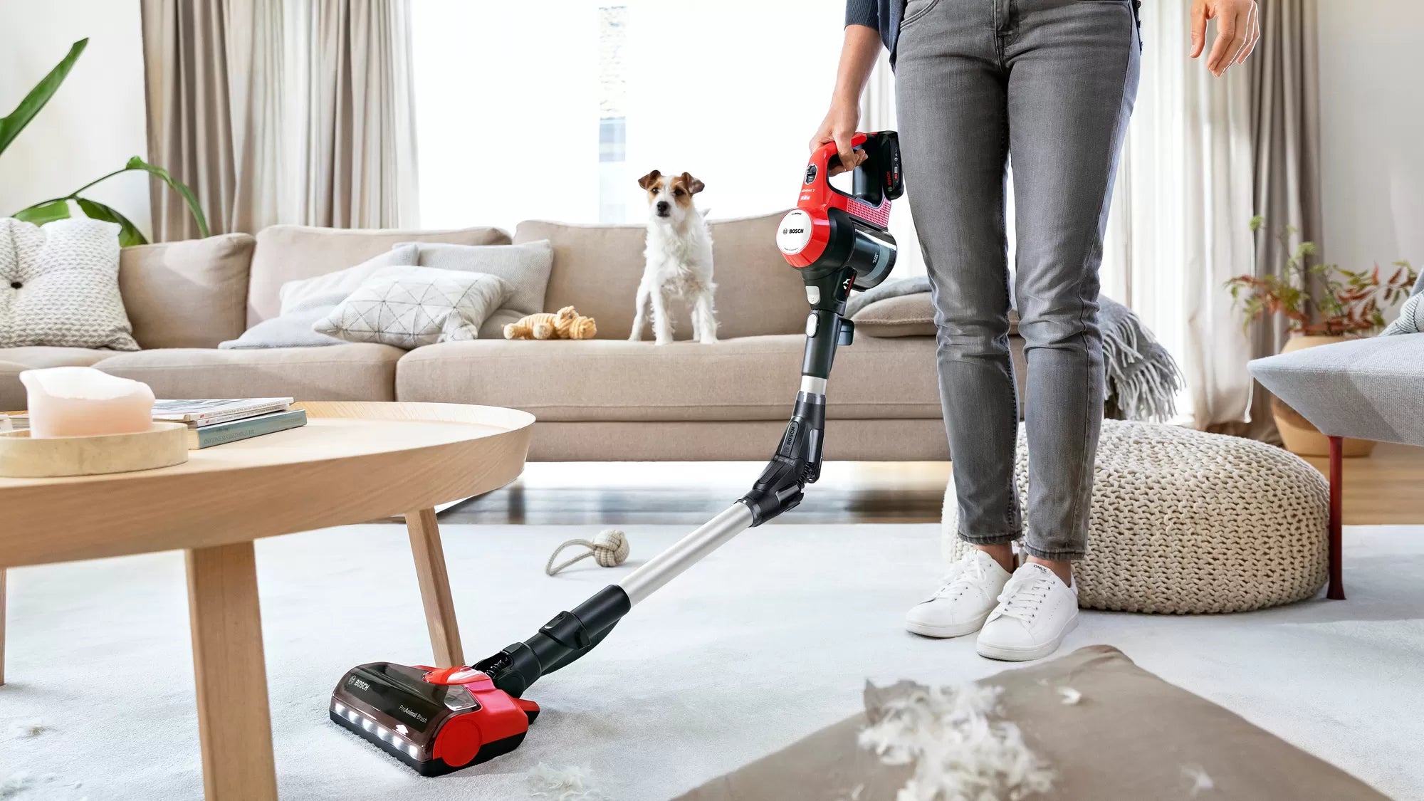 Bosch Bosch BBS711ANM aspirateur balai et balai électrique Batterie Sec Sans sac 0,3 L Noir, Rouge, Acier inoxydable
