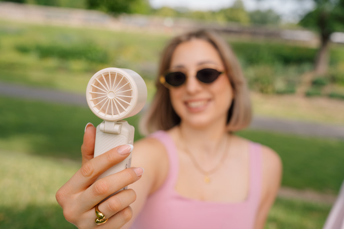 Verbatim Cool 'n' Go Ice Touch Pro Ventilateur à Main, Blanc/Argent