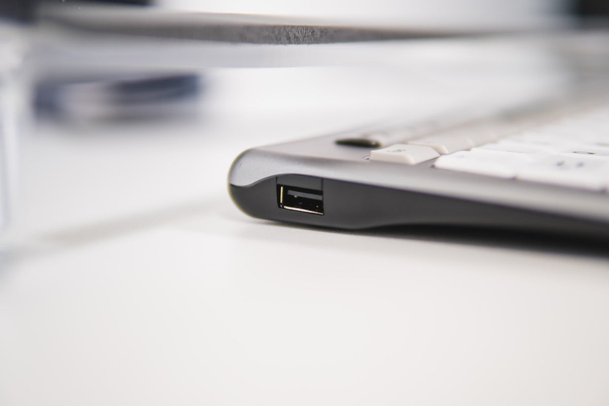 Clavier Compact S-Board 840 DE Qwertz avec Ports USB