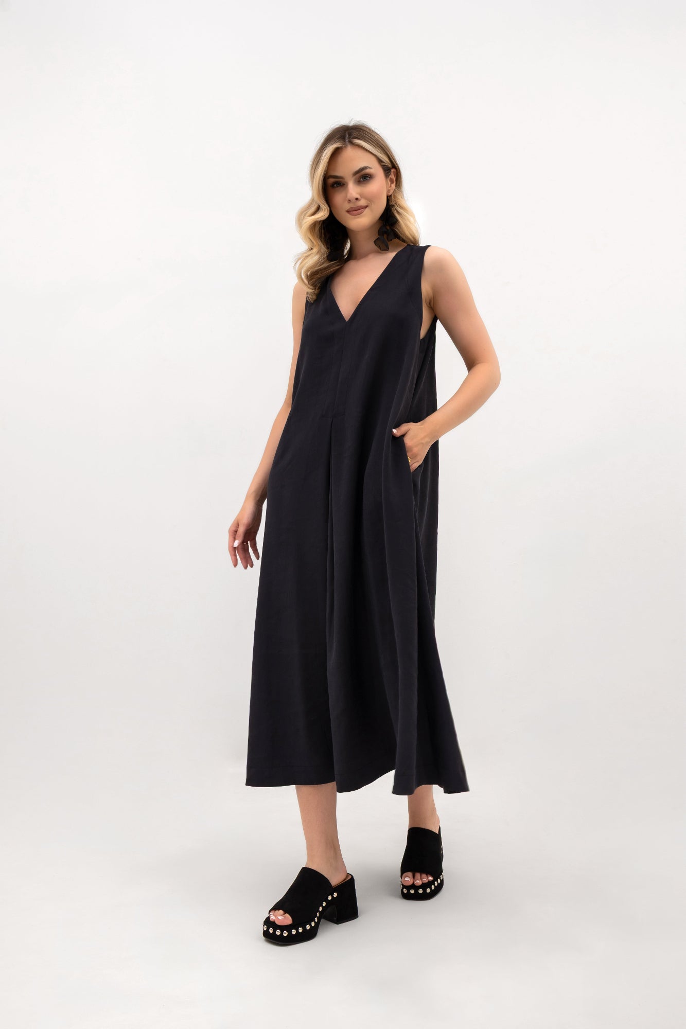 Robe midi ample à encolure en V et poches