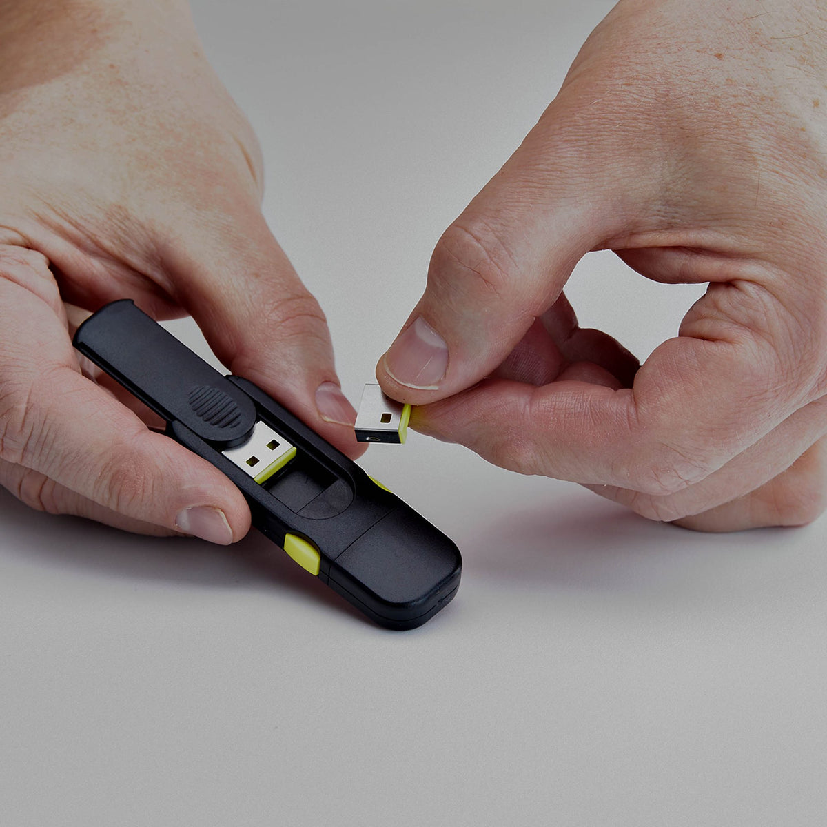 StarTech.com Bouchons de Remplacement pour Bloqueur de Port USB-A, Lot de 25, Inserts Verrouillables USB-A-PORT-BLOCKER