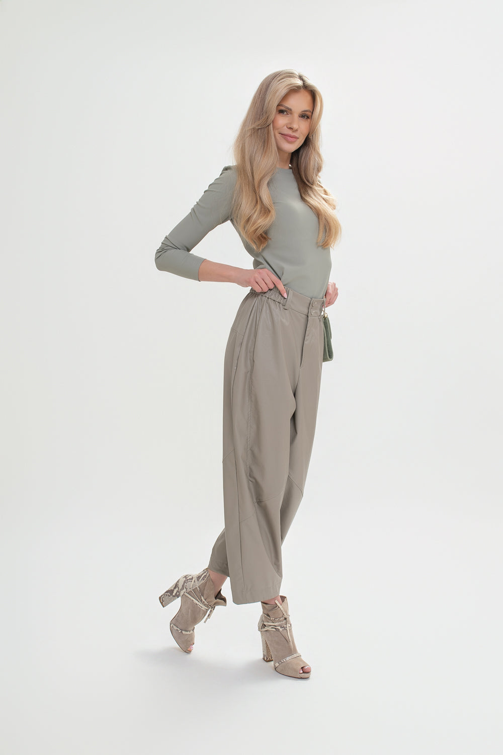 Pantalon pour femme en simili cuir