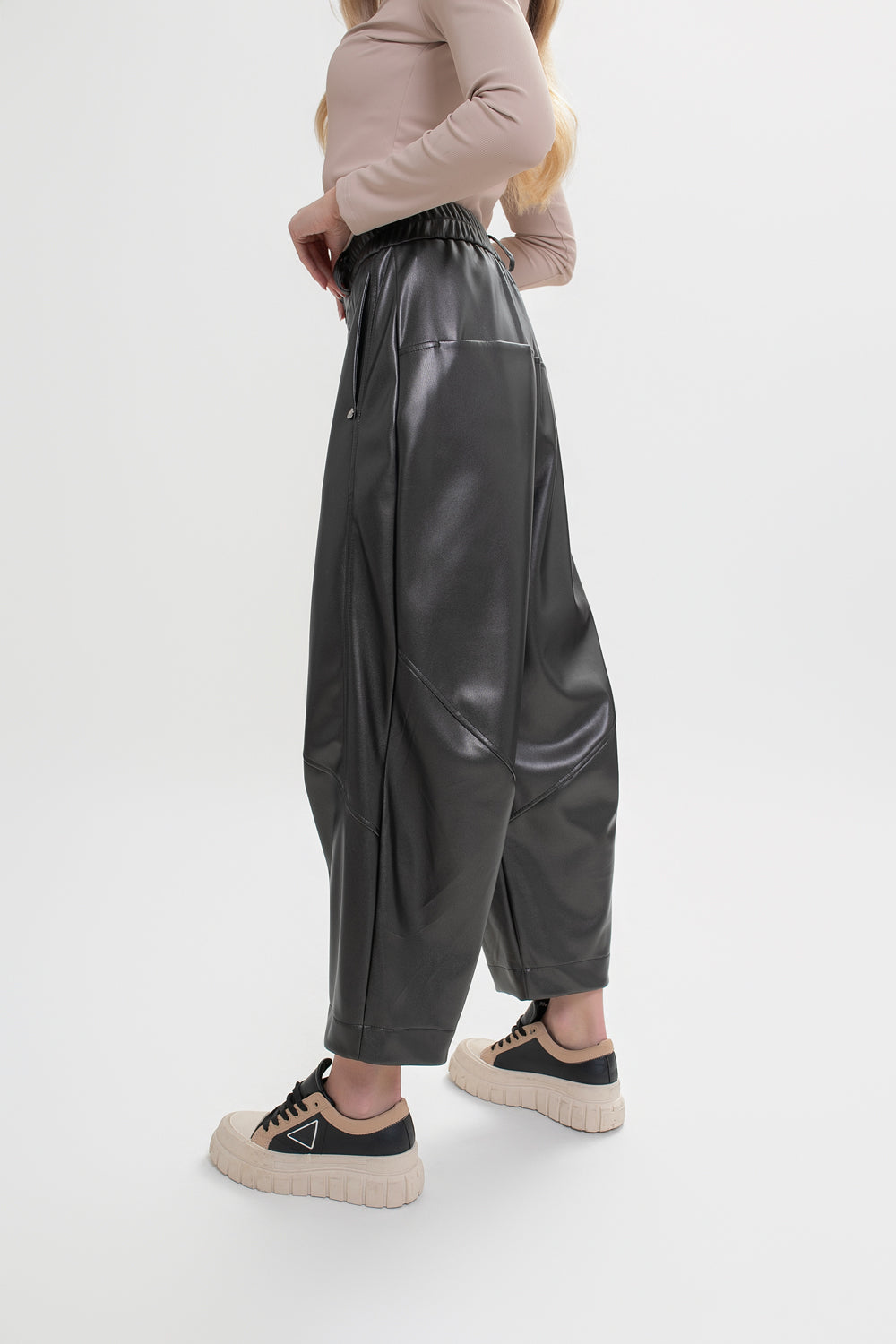 Pantalon pour femme en simili cuir