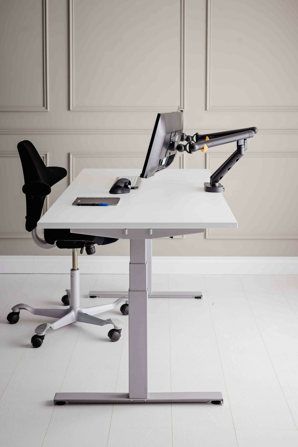 Support Double Bras pour Moniteur BE Flexible Dual, Gris Foncé