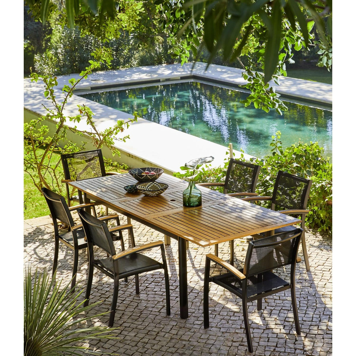 HYBA Table de Jardin Extensible 180/240cm en Bois Eucalyptus Gaya