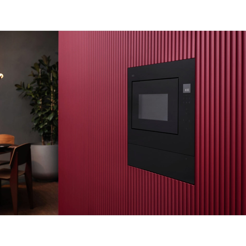 AEG OS5MG20EB Noir Micro-ondes grill Intégré 20 L 800 W