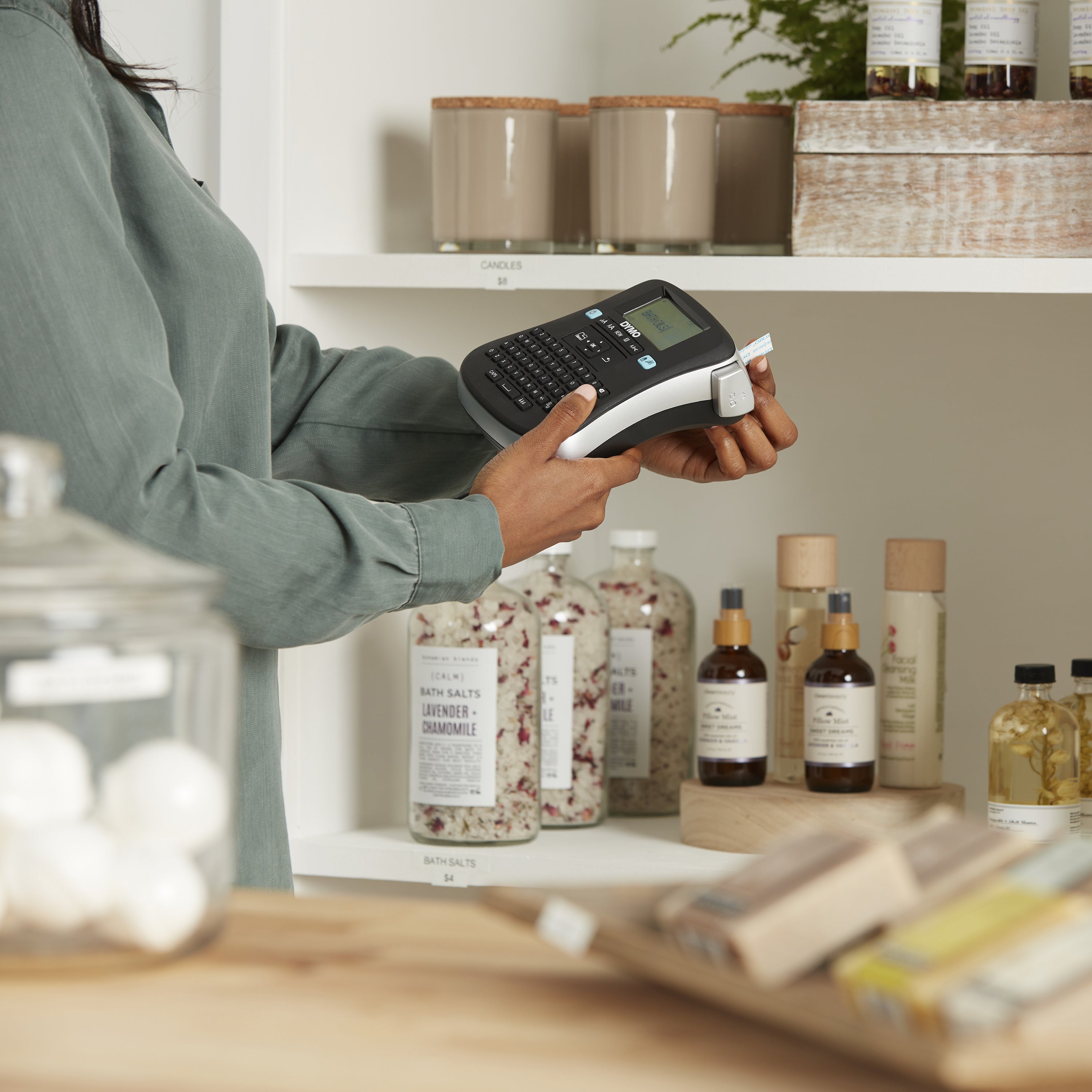 DYMO DYMO LabelManager Étiqueteuse 210D+ | Clavier AZERTY | Imprimante Portable d'Étiquettes Autocollantes