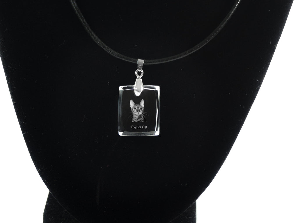 Toyger - Crystal cat pendant, photo necklace, unique jewellery by Art-Dog