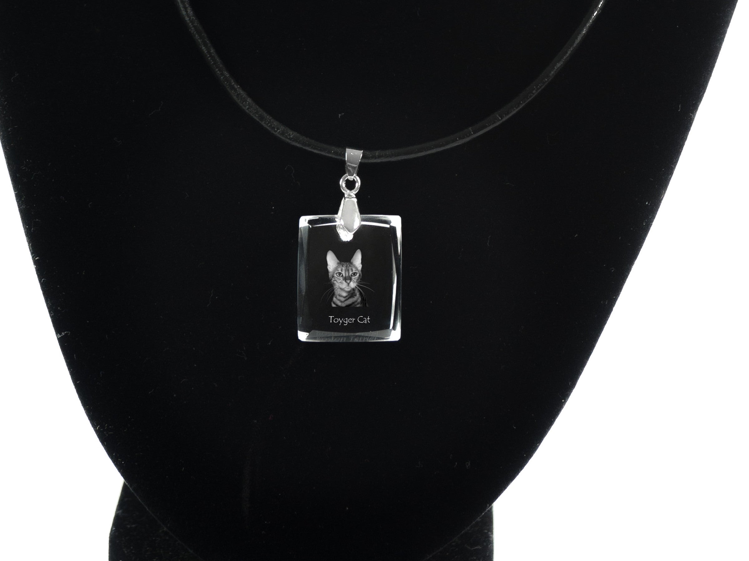 Toyger - Crystal cat pendant, photo necklace, unique jewellery by Art-Dog