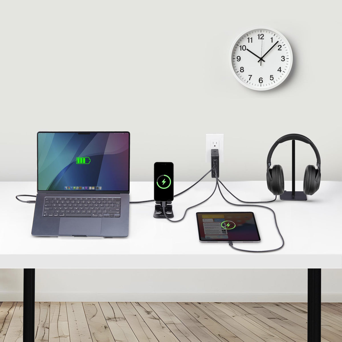StarTech.com Chargeur Mural USB-C 140W GaN, 3x USB-C et 1x USB-A, Power Delivery 3.1 International