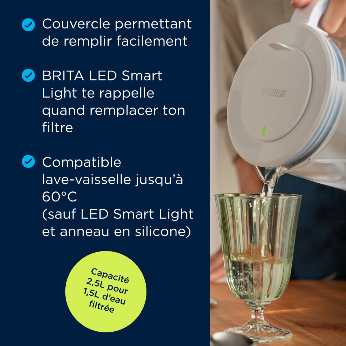 Brita Carafe filtrante en verre MAXTRA bleu clair + 1 cartouche Pure Performance