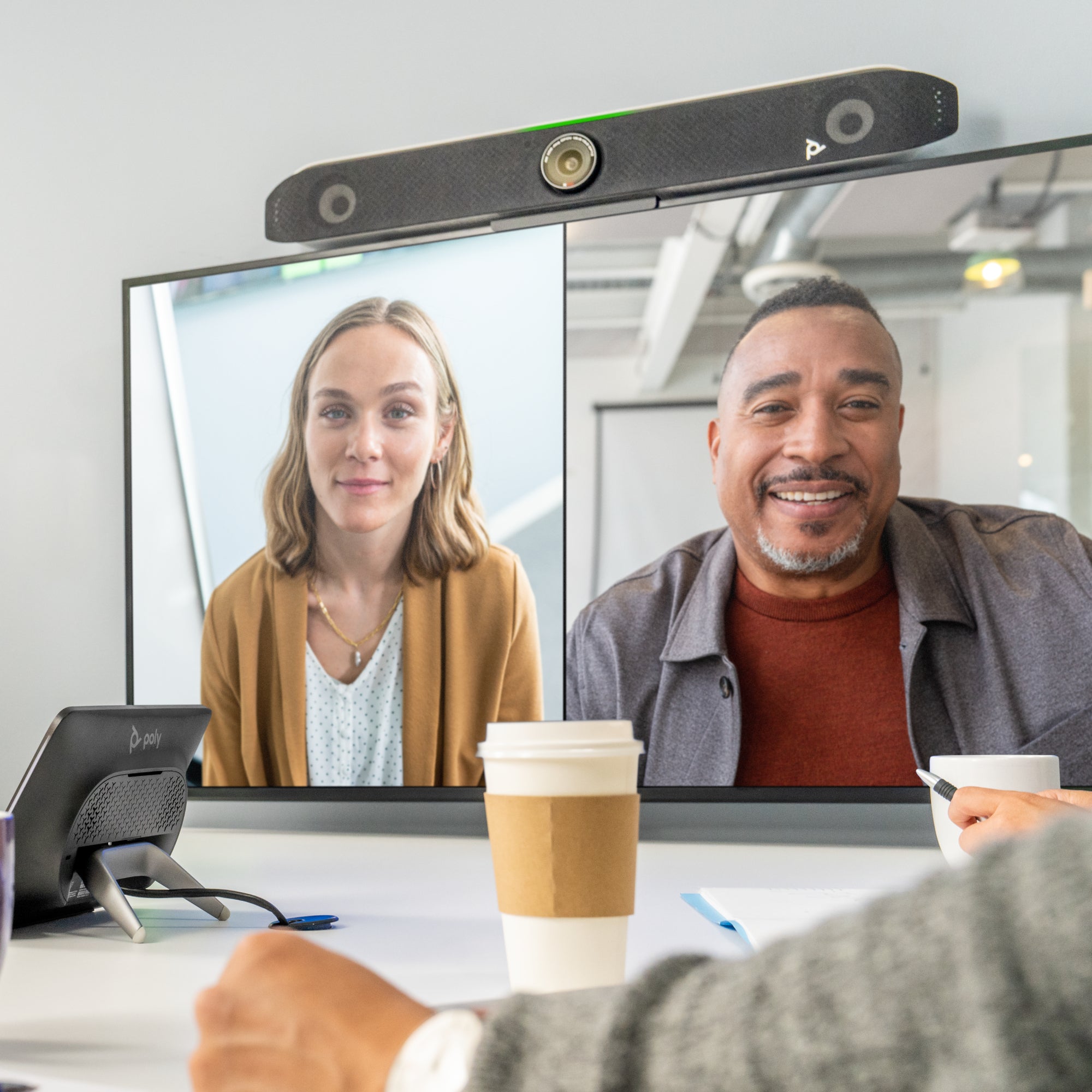 HP Poly Barre de visioconférence tout-en-un Poly Studio X52