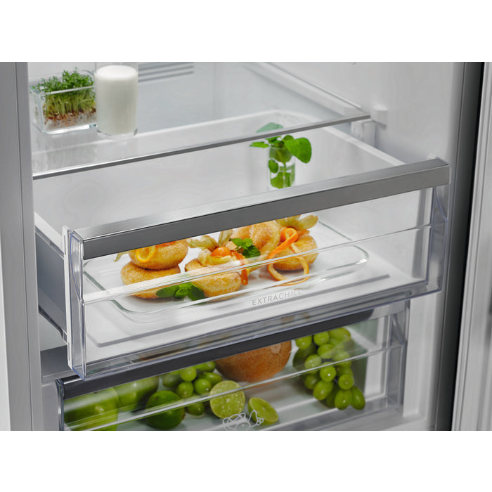 Electrolux LNT7ME36K2 Pose libre 366 L Noir