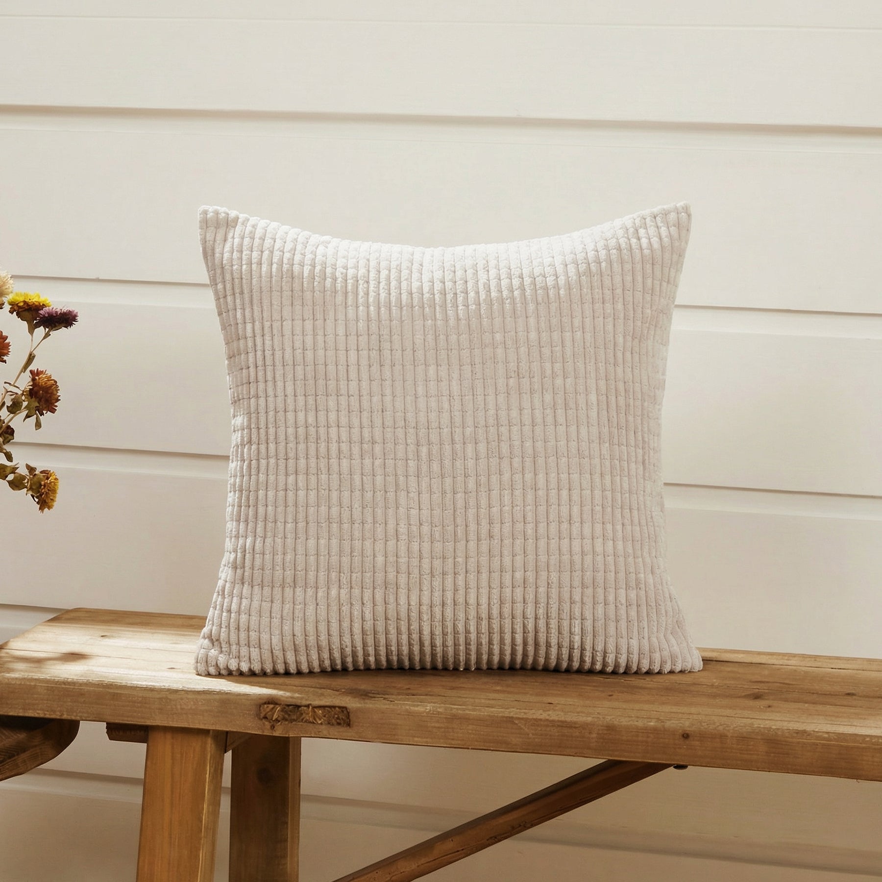 Deconovo Housse de coussin en velours coloris beige 45 x 45 cm - 1 pièce