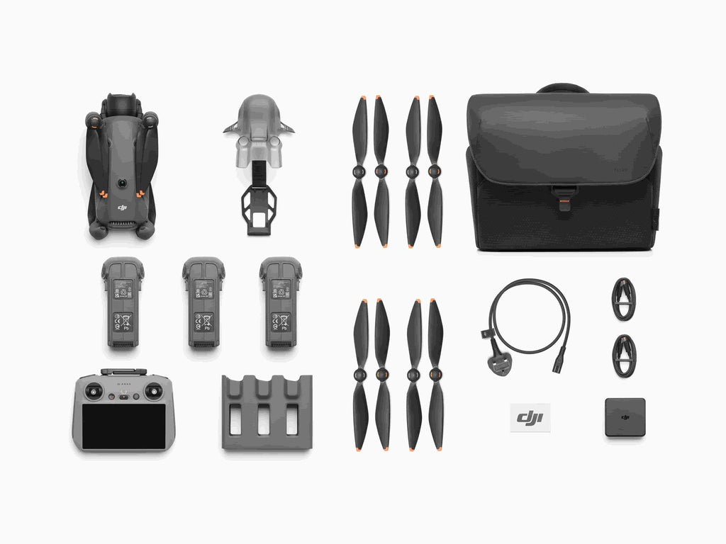 DJI Mavic 4 Pro Kit Fly More avec DJI RC 2, drone triple caméra Hasselblad 4/3 100 MP CMOS, autonomie 51 min, transmission vidéo 30 km, station de recharge