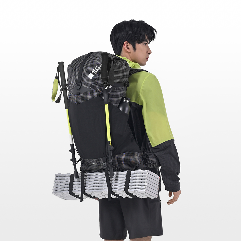 Mobi Garden, sac à dos Phantom Pro 3D Dyneema 45 L, sac à dos de randonnée ultraléger, sac de trekking à grande capacité, noir, structure ultralégère et stable avec respirabilité améliorée