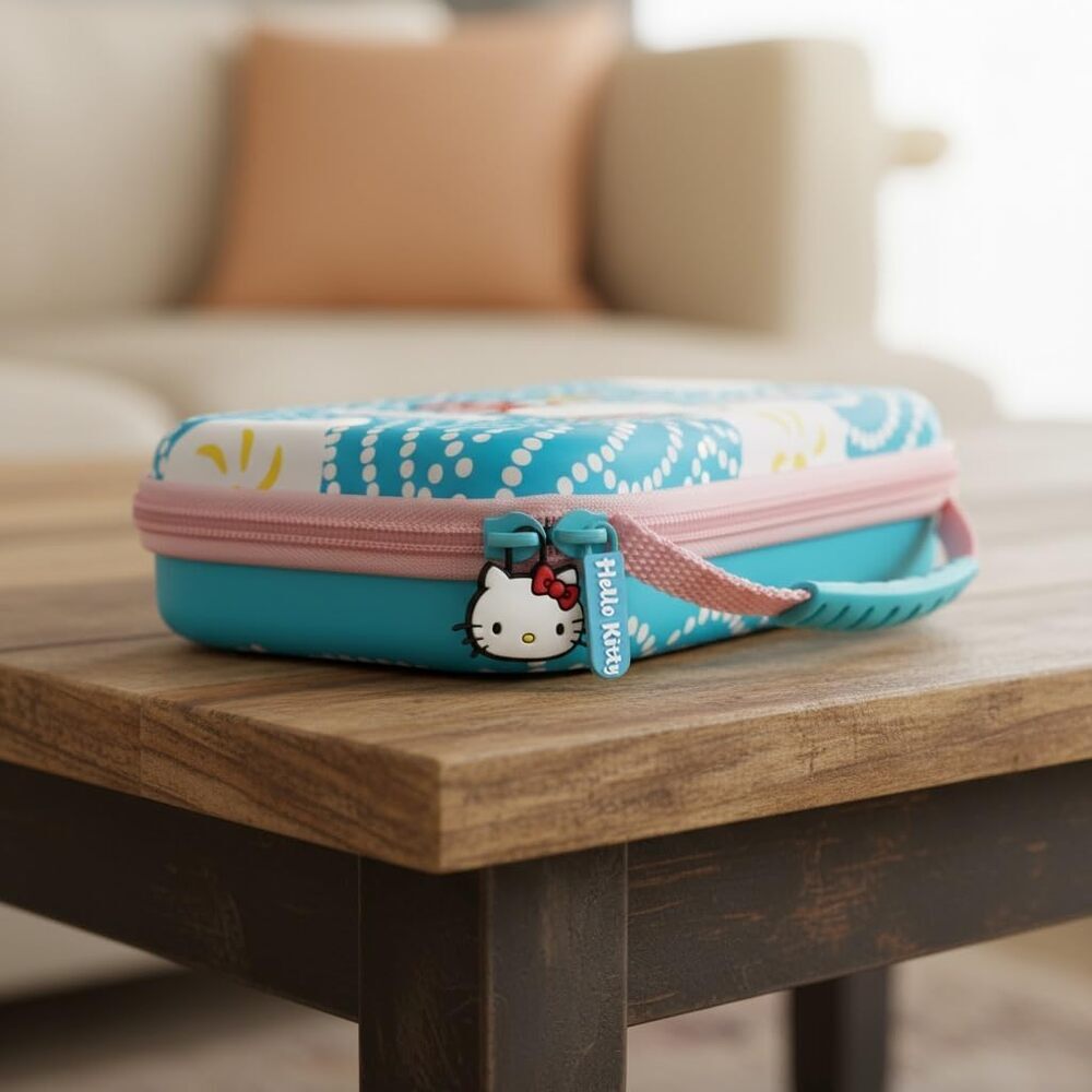 Konix Hello Kitty Housse de protection et transport console Nintendo Switch 2 - Filet rangement accessoires - 8 compartiments jeux - Motif thé - Bleu