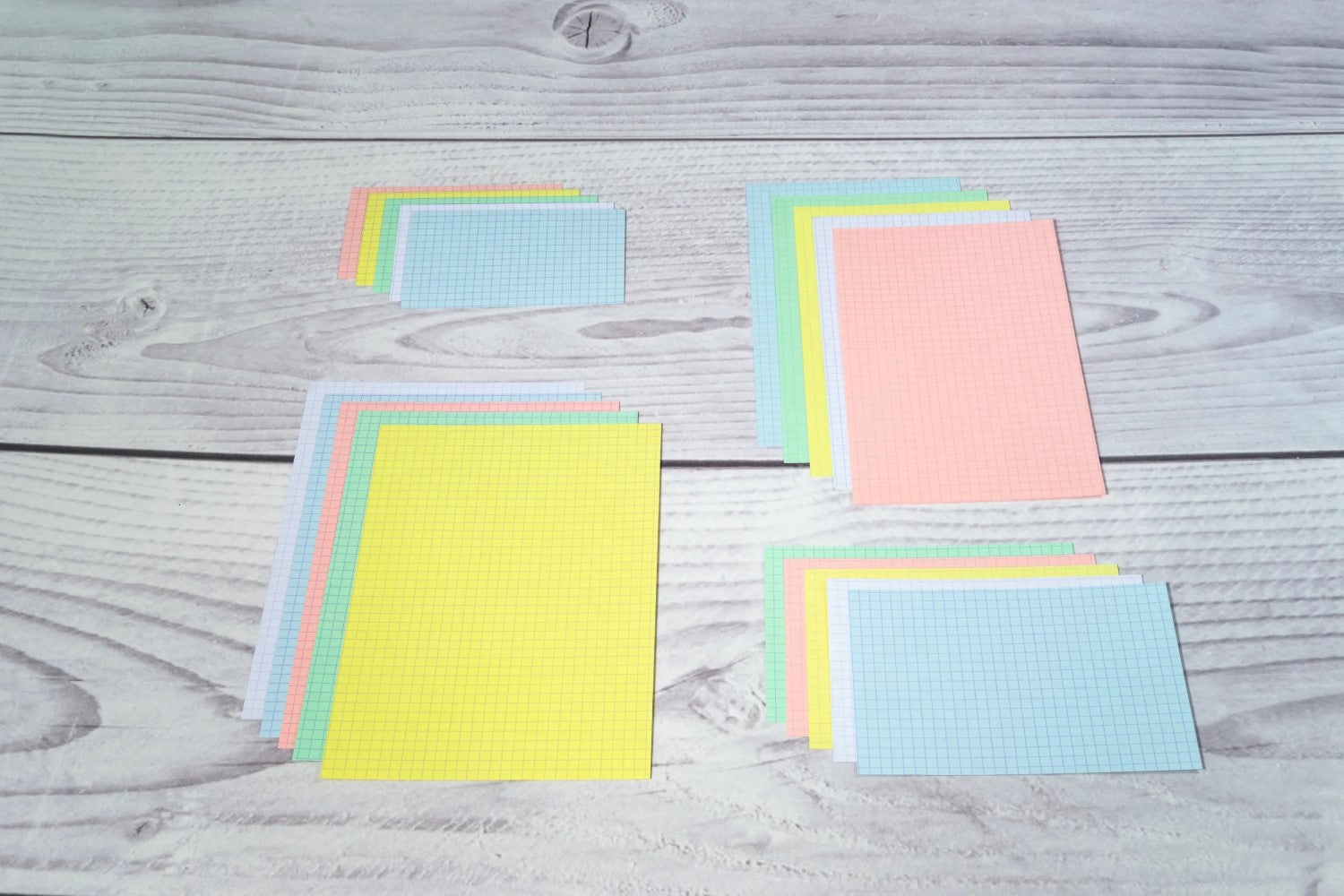Exacompta Lot de 100 cartes d'index avec film protecteur - Papier Bristol quadrillé 5x5 - 55x74 mm - Blanc