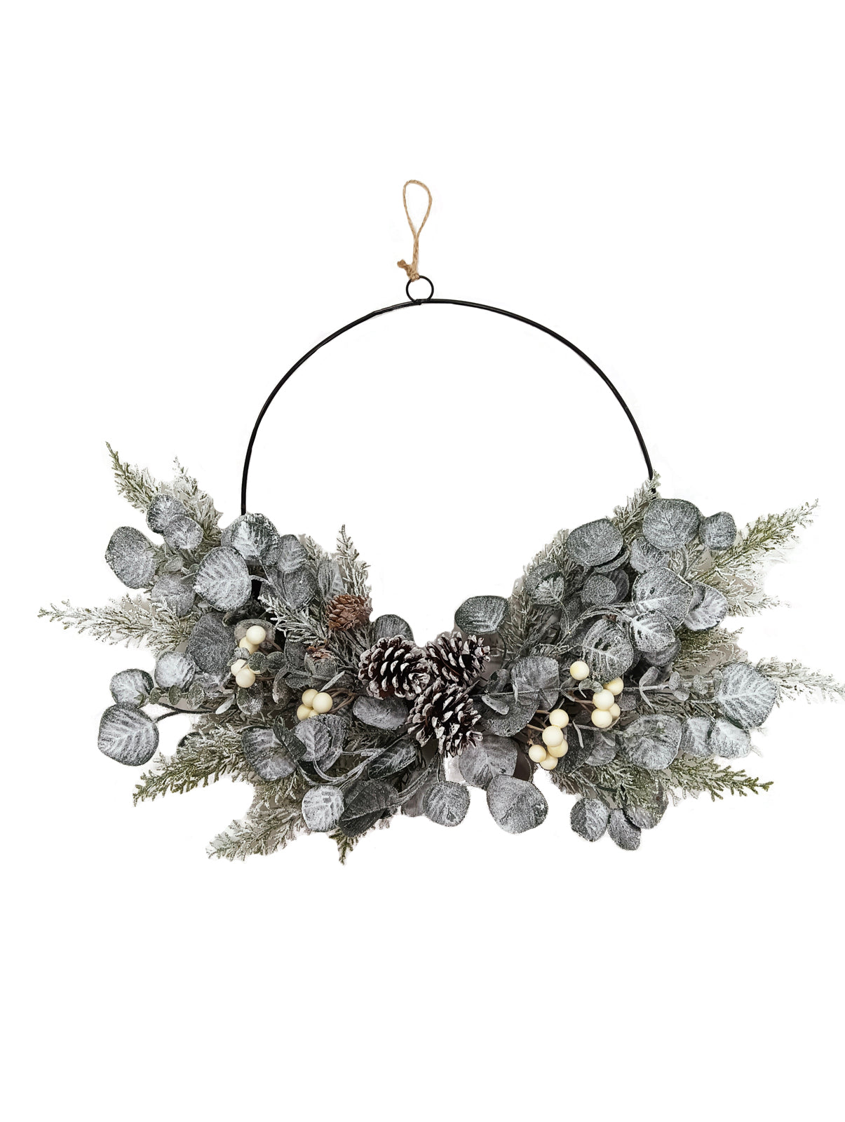 Daisy Darcy Demi-couronne de feuillage givré 50 cm Matériau naturel : pomme de pin