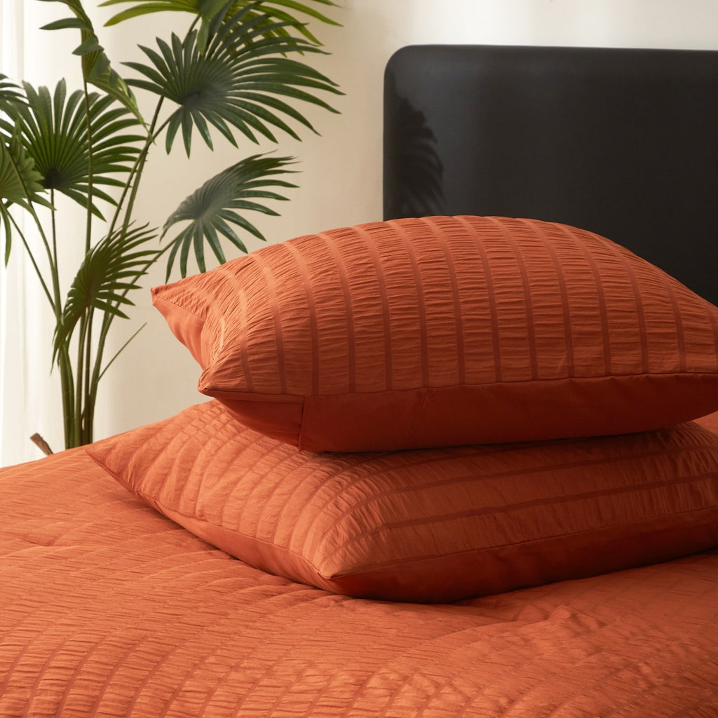 MEEALLHOME Parure de lit texturée Seersucker mandarine - 1 housse 260 x 240 cm et 2 taies 65 x 65 cm