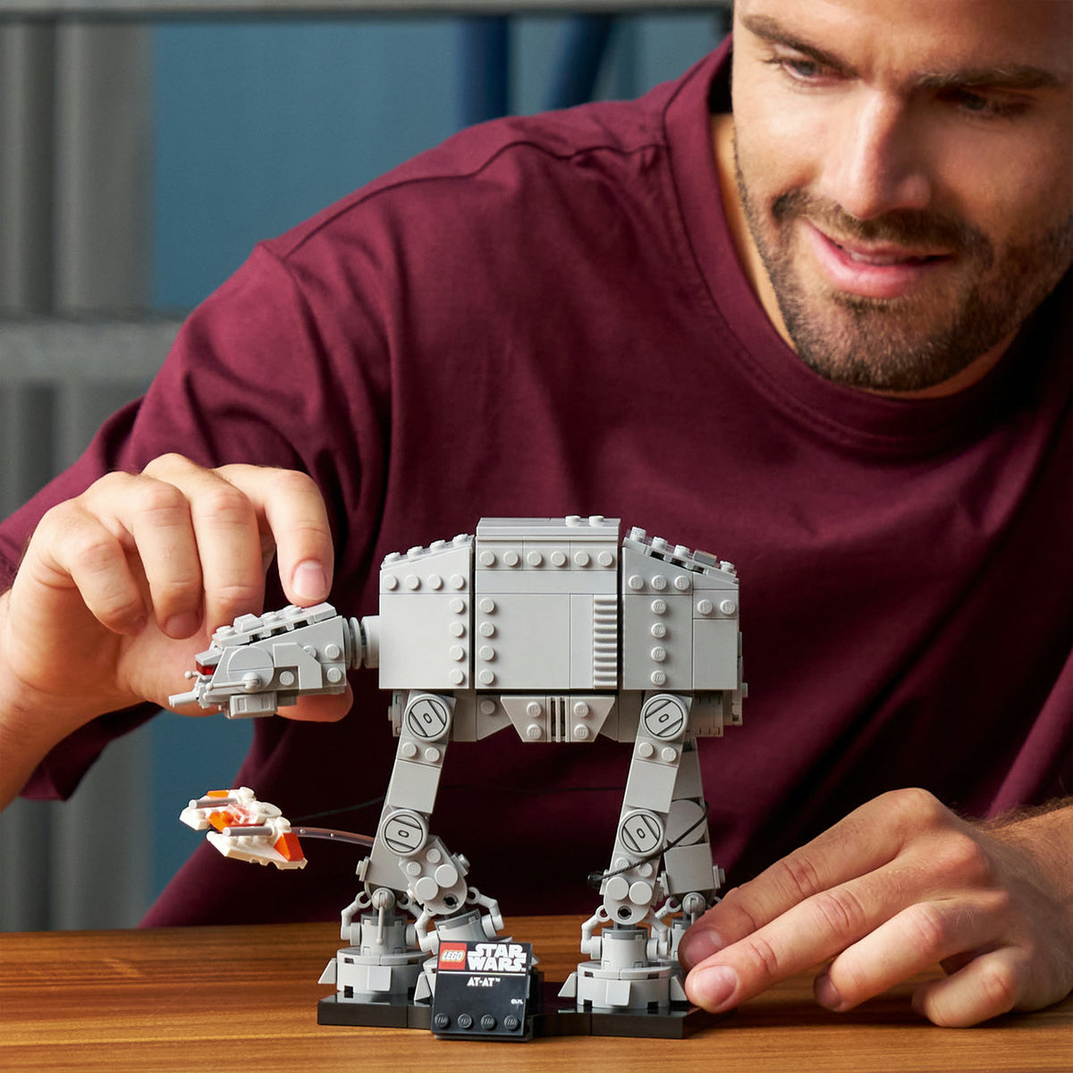 LEGO Star Wars 75440 AT-AT™ Set de Construction et de Présentation