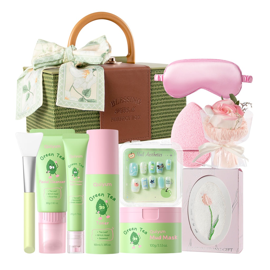 QUIYUM Coffret de soins au thé vert - Nettoyant 80 g, Lotion tonique 100 ml, Crème contour des yeux 20 g, Masque à l’argile 100 g, avec stickers pour ongles, serviette