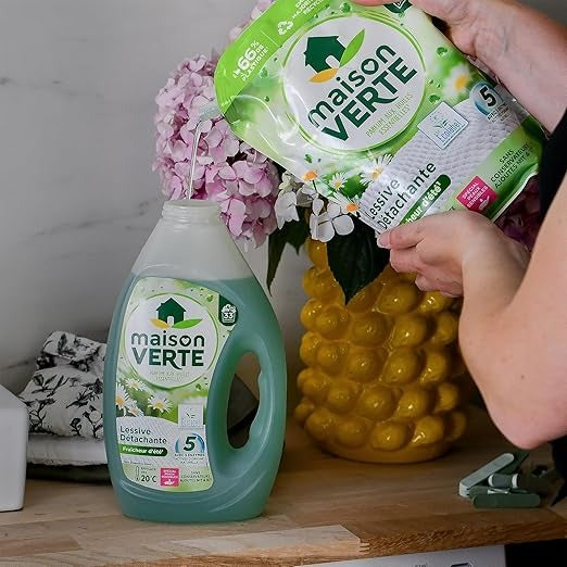 MAISON VERTE Lessive liquide recharge peaux sensibles détachante 33 lavages 1,485 L