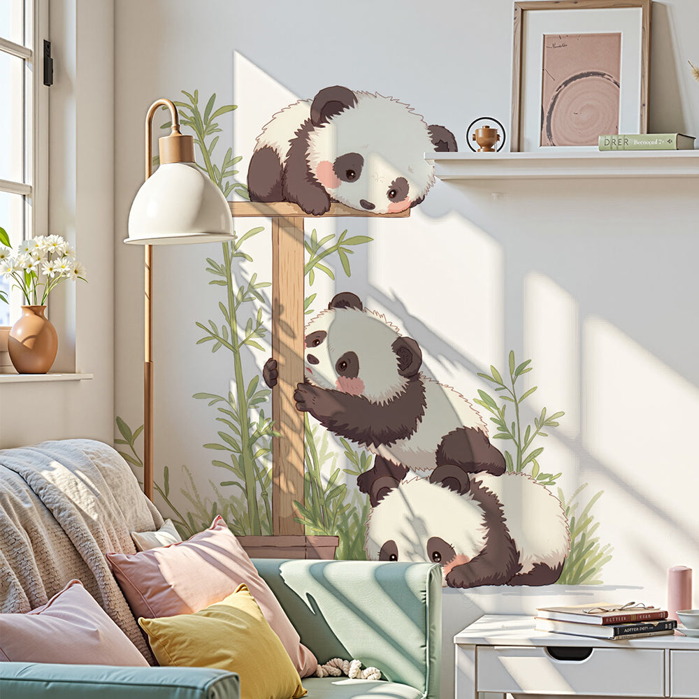 Stickers Muraux Adhésifs Animaux Mignons sur Arbre – Panda, Koala, Loutre, Cerf, Ours, Singe (Trois Pandas)